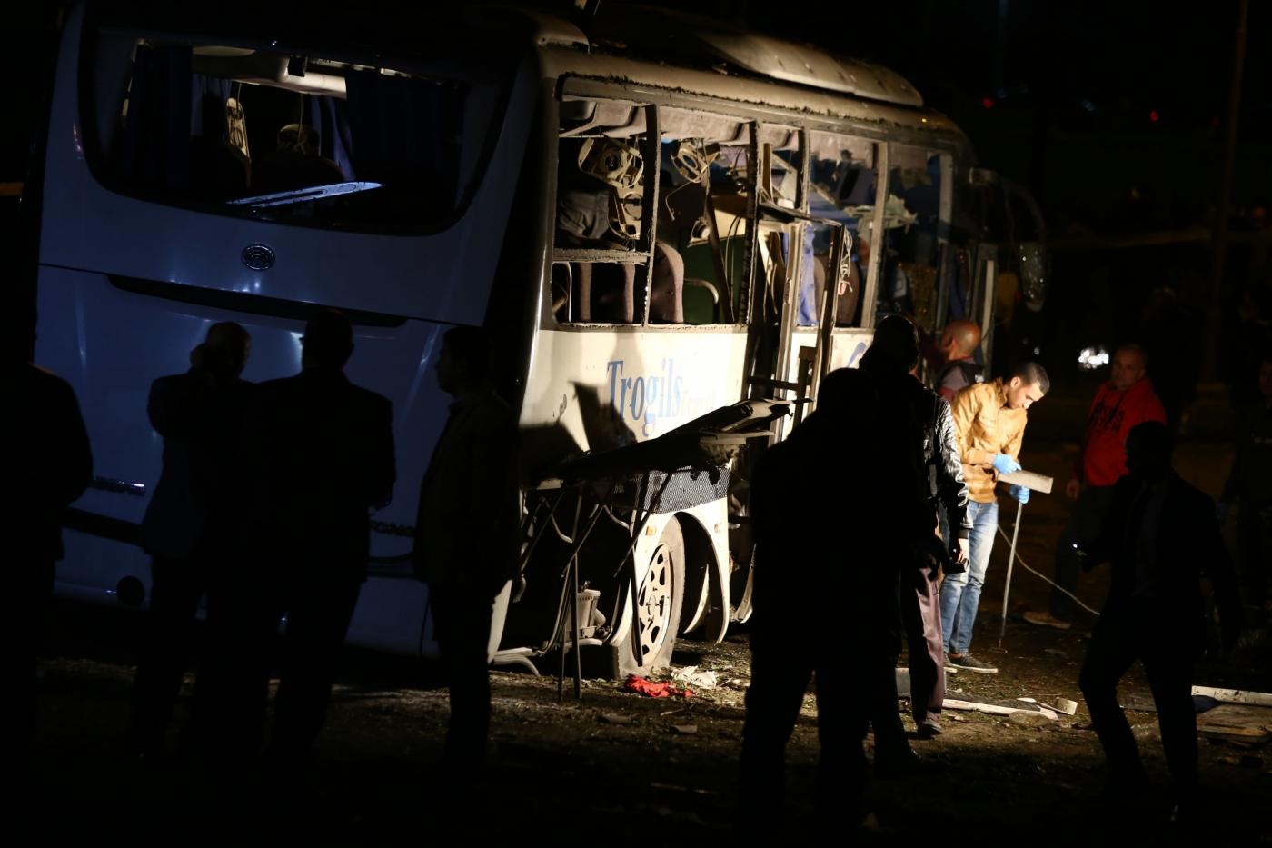 Egypt: Tourist Bus Hit By Bomb Near Pyramids - Asian Lite UAE